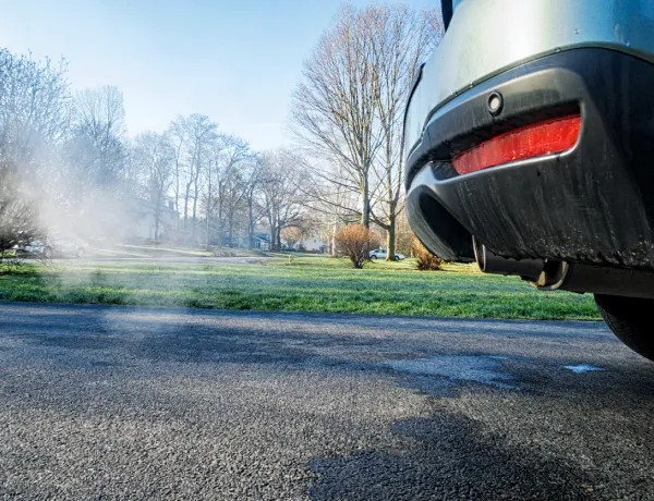 Что делать, если соседи долго прогревают автомобиль под вашими окнами