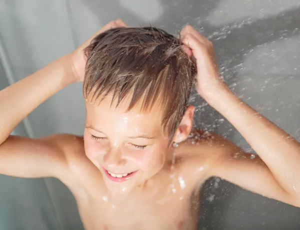 Как правильно закалять ребенка