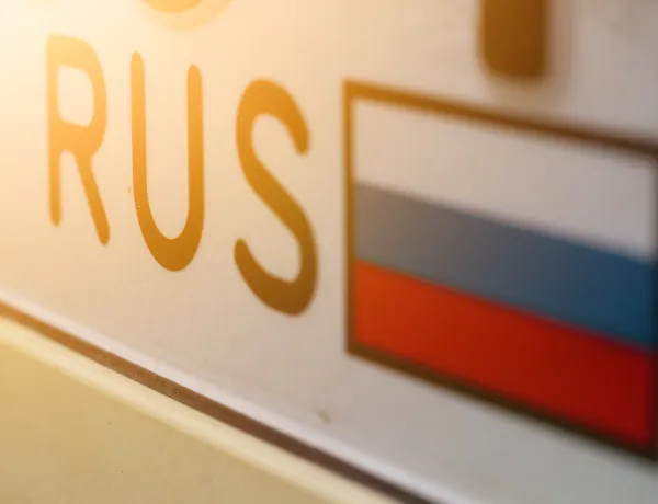 Можно ли при продаже машины оставить номера