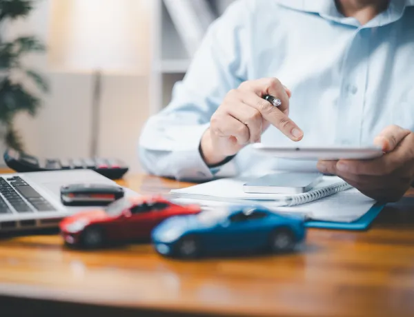 Поменял права: как внести изменения в страховку