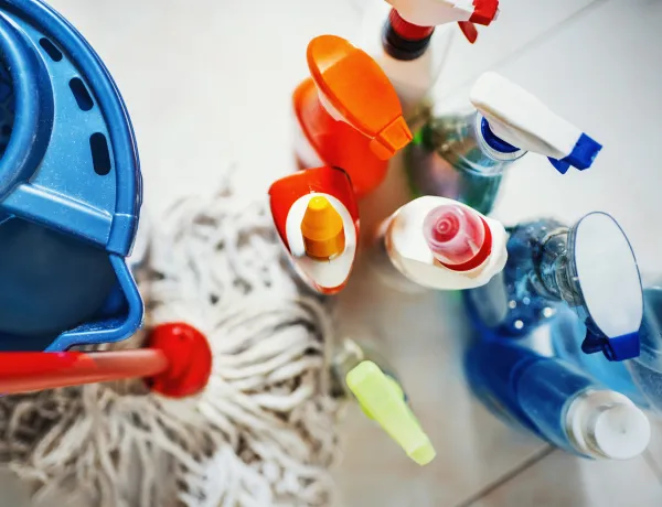 Какой бытовой химией можно мыть плитку в ванной