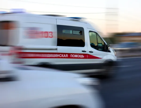 Когда при солнечном ударе нужно вызвать скорую помощь