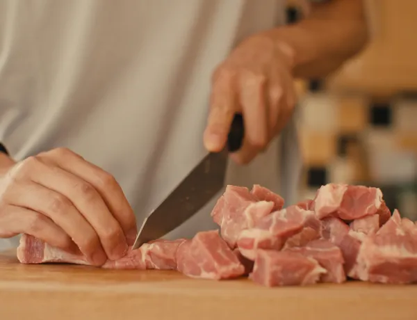 Как нарезать мясо для шашлыка